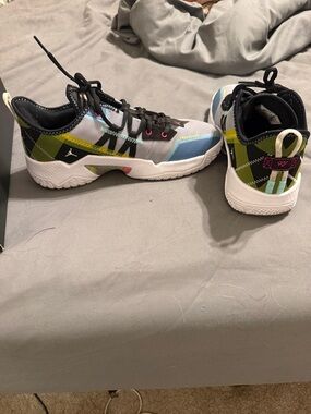 Jordan Kids Multicolor Sneakers - Black, Green, Blue